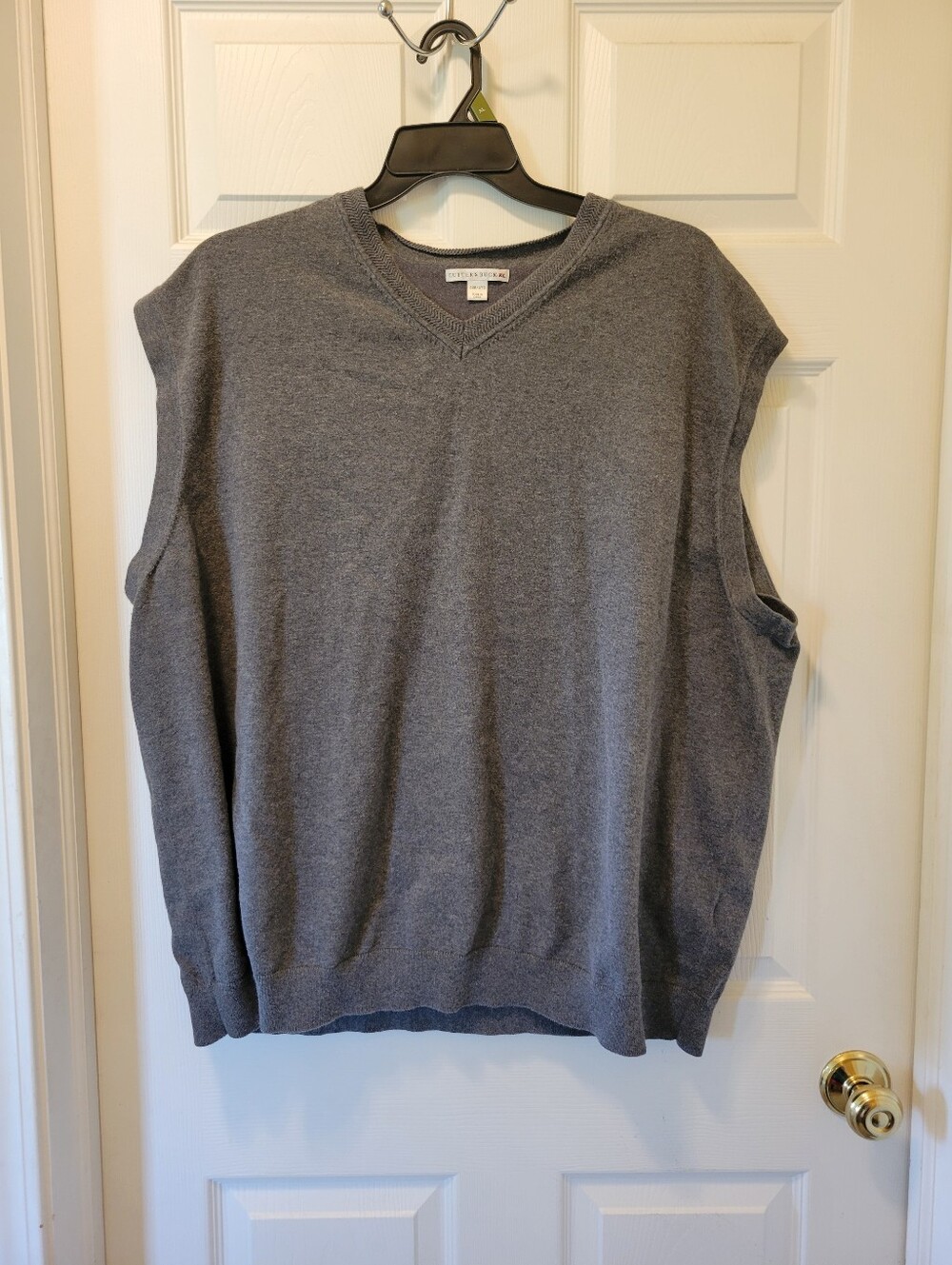Cutter & Buck Men's Sz. 4XB Charcoal Gray V-Neck Sweater Vest